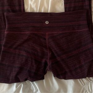 Purple Patterned Crop 21” Lululemon Leggings Size 6